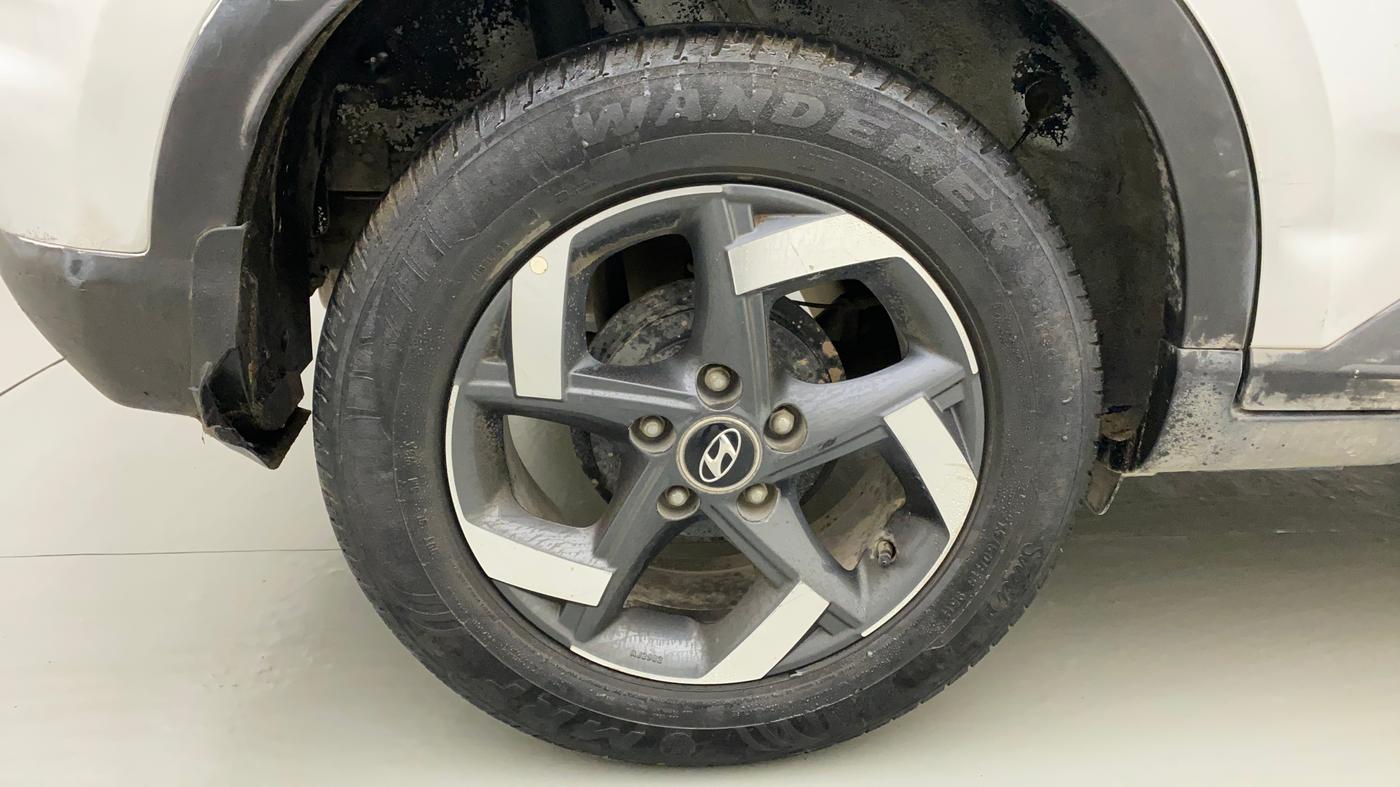 2019 Hyundai VENUE SX 1.0 (O) TURBO, Petrol, Manual, 65,989 km, Right Rear Wheel