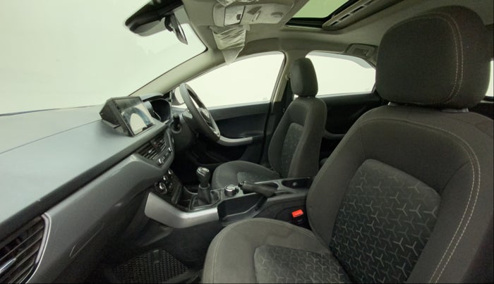 2021 Tata NEXON XM SUNROOF PETROL, Petrol, Manual, 38,885 km, Right Side Front Door Cabin