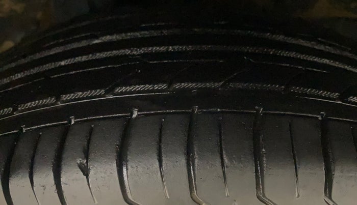 2013 Hyundai i20 MAGNA (O) 1.2, Petrol, Manual, 72,181 km, Left Rear Tyre Tread