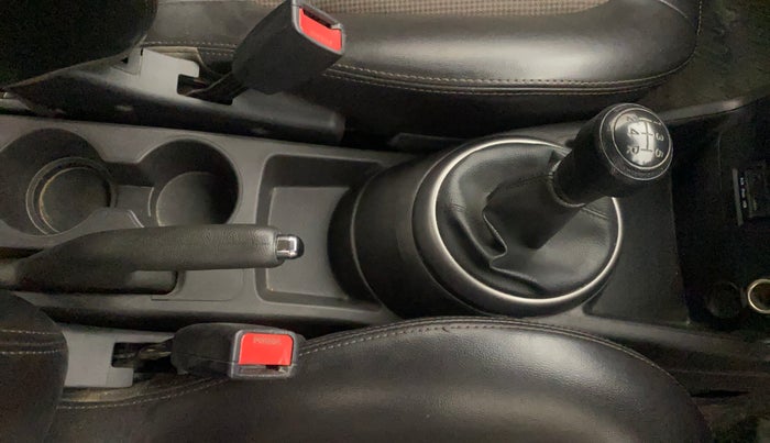 2013 Hyundai i20 MAGNA (O) 1.2, Petrol, Manual, 72,181 km, Gear Lever