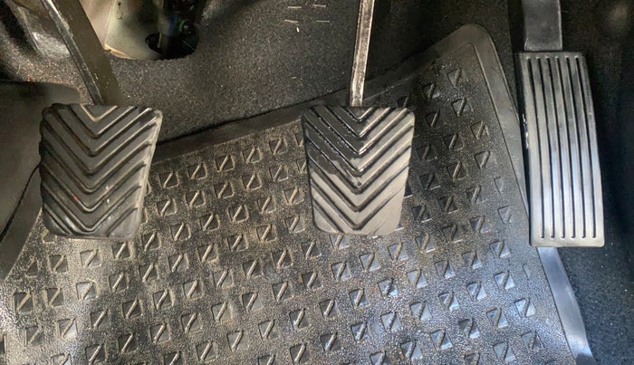 2013 Hyundai i20 MAGNA (O) 1.2, Petrol, Manual, 72,181 km, Pedals