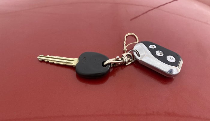 2013 Hyundai Eon MAGNA +, Petrol, Manual, 40,803 km, Key Close Up