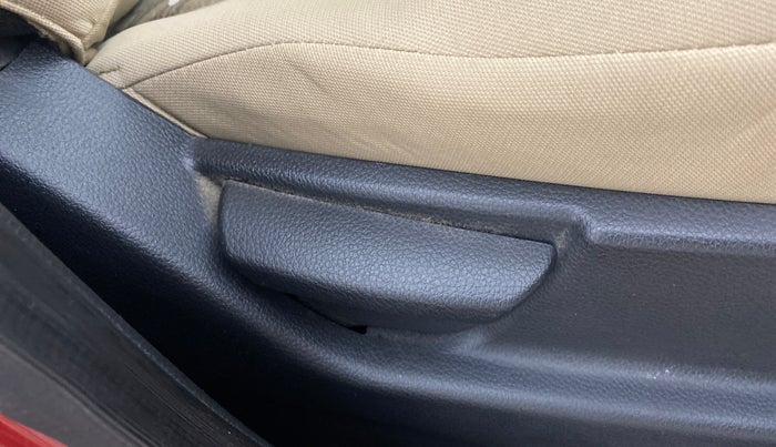 2013 Hyundai Eon MAGNA +, Petrol, Manual, 40,803 km, Driver Side Adjustment Panel