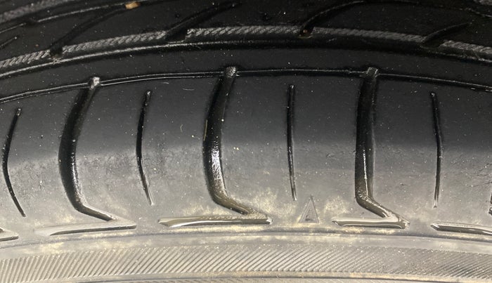 2013 Hyundai Eon MAGNA +, Petrol, Manual, 40,803 km, Right Rear Tyre Tread