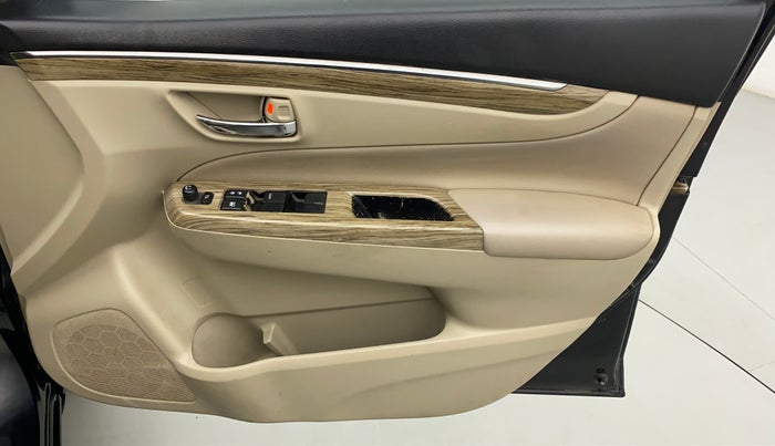 2018 Maruti Ciaz ALPHA DIESEL 1.3, Diesel, Manual, 58,305 km, Driver Side Door Panels Control