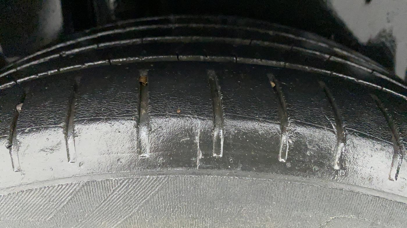 2018 Maruti Ciaz ALPHA DIESEL 1.3, Diesel, Manual, 58,305 km, Right Rear Tyre Tread