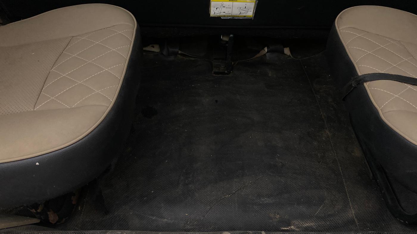 2018 Mahindra TUV300 T10 AMT, Diesel, Automatic, 1,40,664 km, Boot Inside