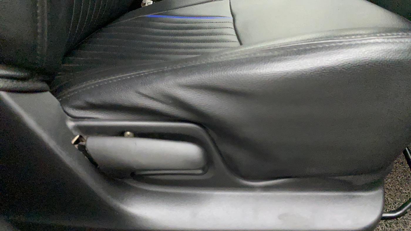 2017 Maruti Swift VXI, Petrol, Manual, 57,788 km, Driver Side Adjustment Panel