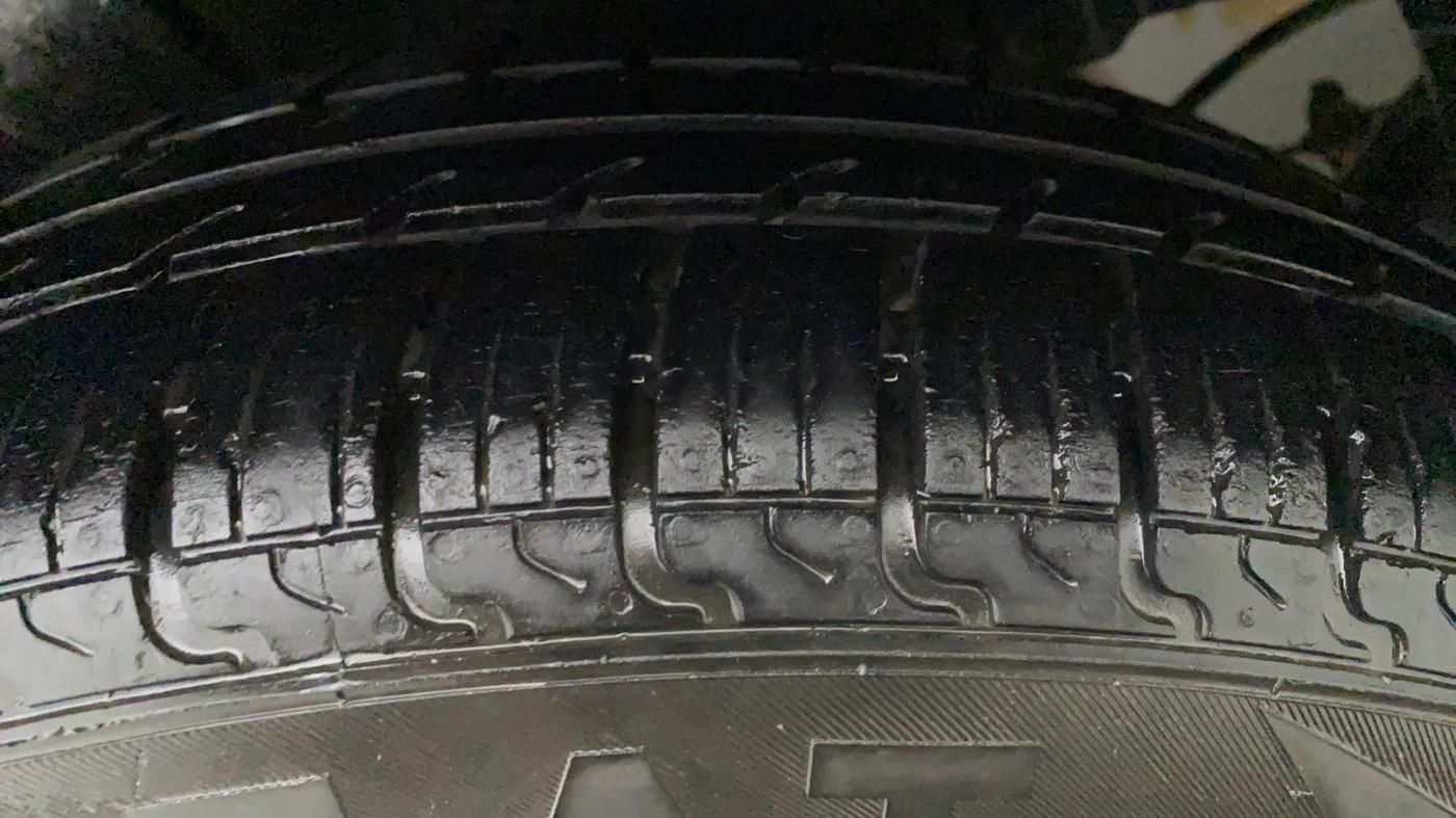 2017 Maruti Swift VXI, Petrol, Manual, 57,788 km, Left Rear Tyre Tread