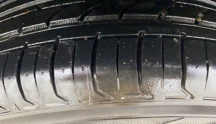 2019 Tata NEXON XZ PLUS PETROL, Petrol, Manual, 75,569 km, Left Front Tyre Tread