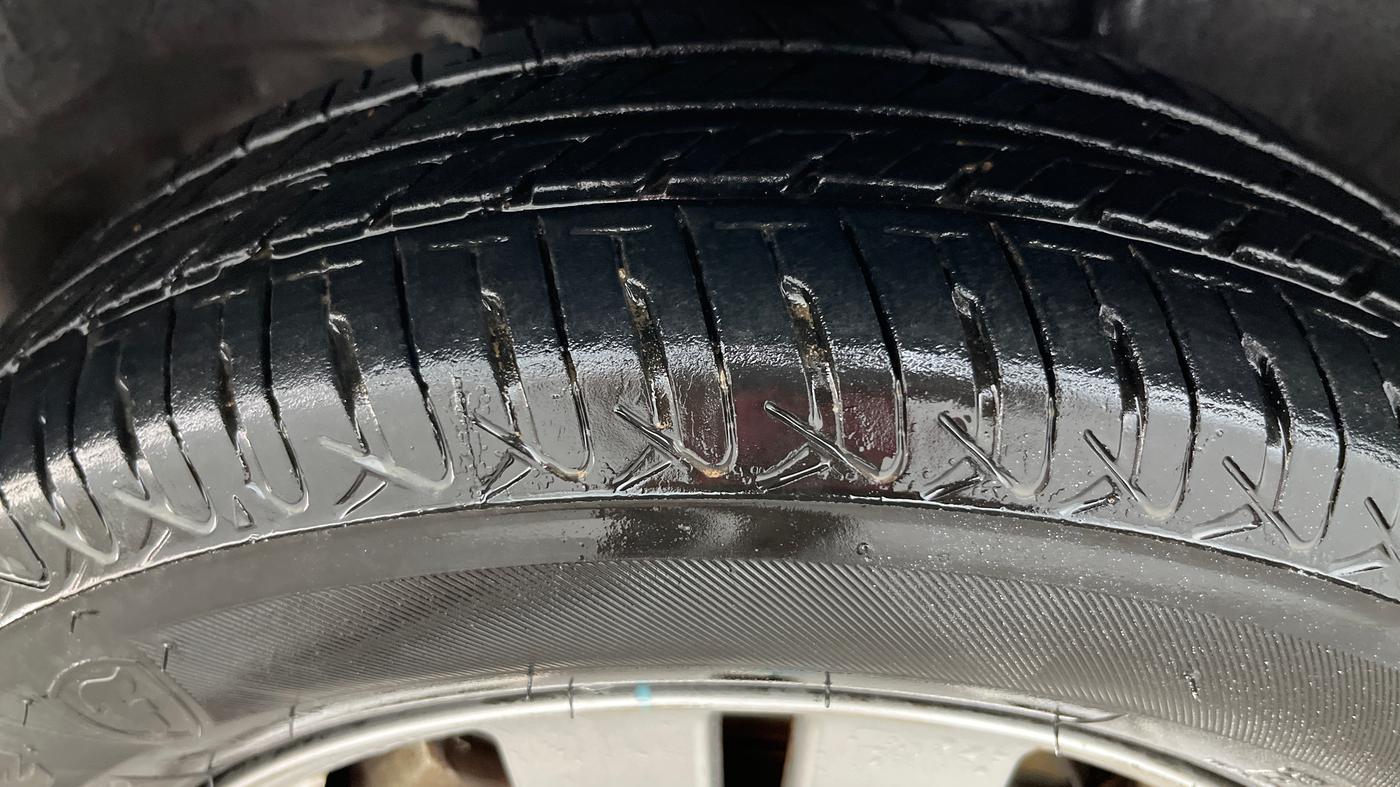2016 Maruti Alto K10 VXI, Petrol, Manual, 63,411 km, Left Front Tyre Tread