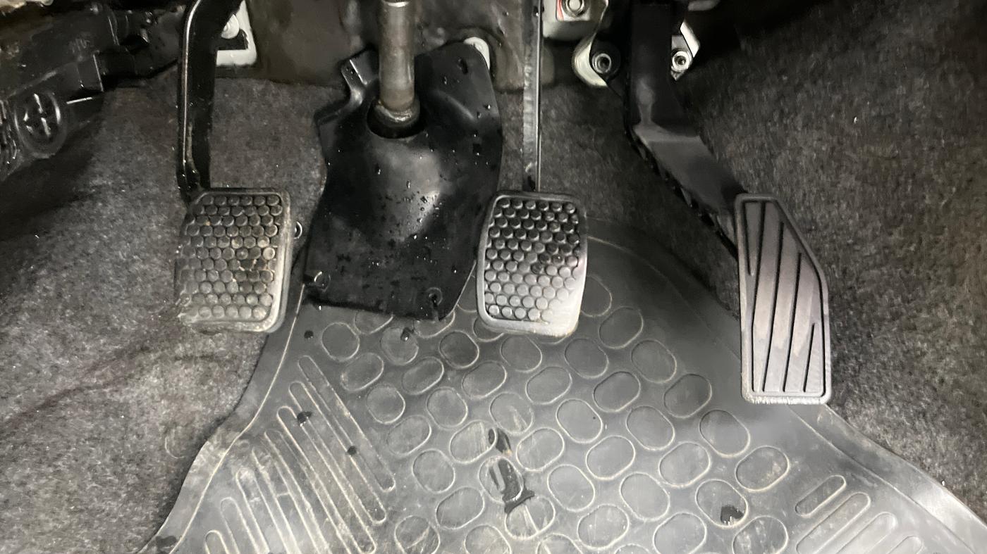 2016 Maruti Alto K10 VXI, Petrol, Manual, 63,411 km, Pedals