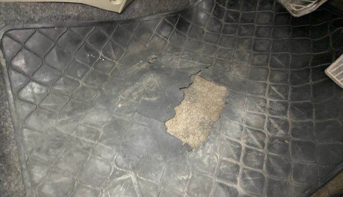 2016 Maruti Alto K10 VXI AMT, Petrol, Automatic, 47,436 km, Flooring - Carpet is minor damage