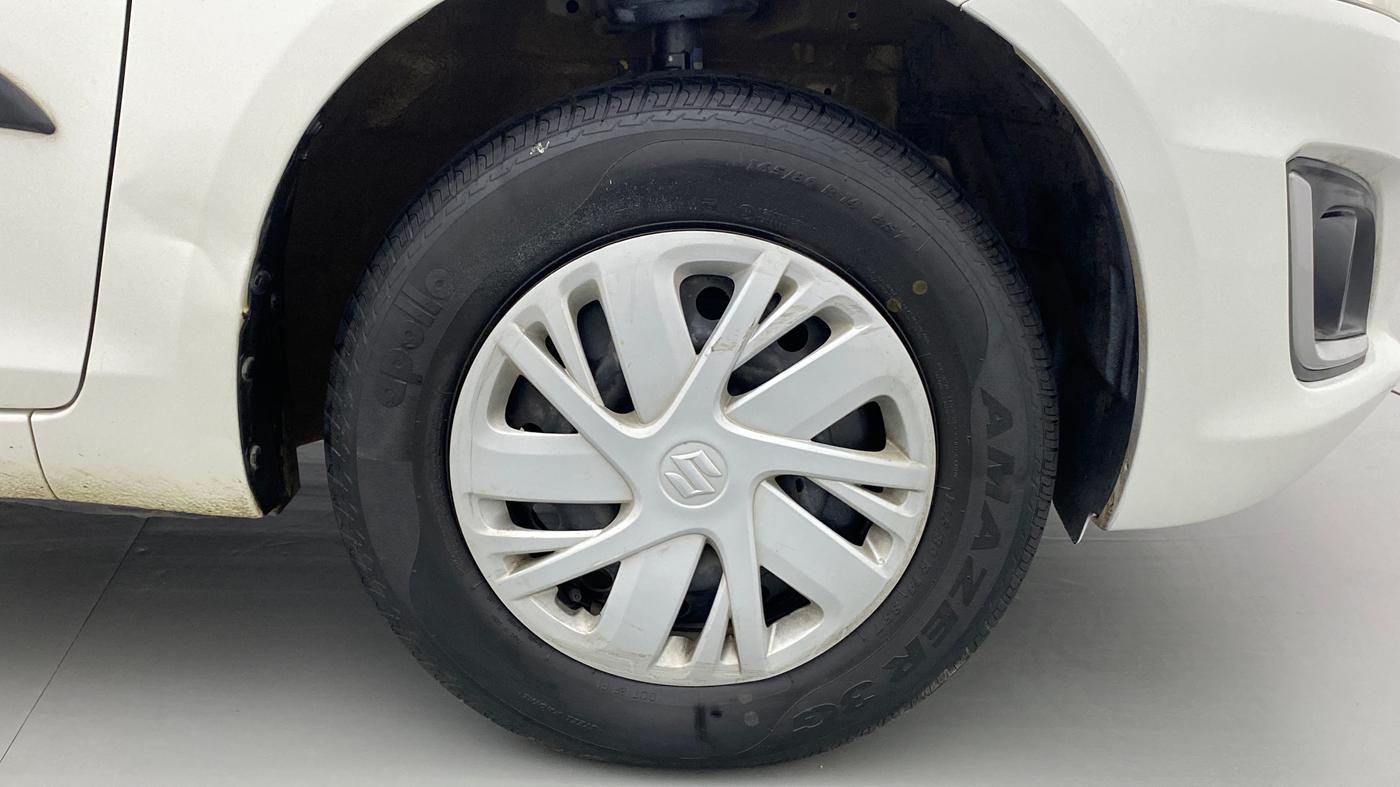 2017 Maruti Swift VXI, Petrol, Manual, 52,616 km, Right Front Wheel