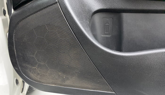 2017 Maruti Swift VXI, Petrol, Manual, 52,616 km, Speaker