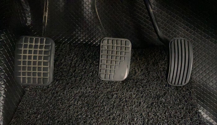 2018 Tata Tiago XZ PETROL, Petrol, Manual, 90,759 km, Pedals