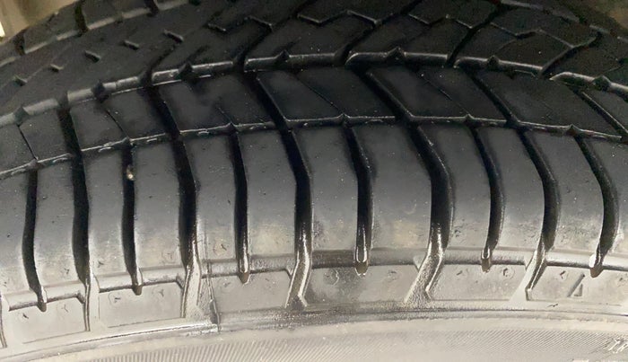 2018 Tata Tiago XZ PETROL, Petrol, Manual, 90,759 km, Right Rear Tyre Tread