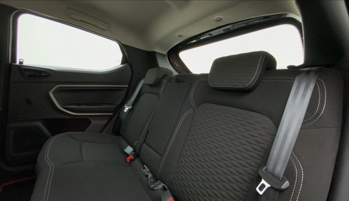 2021 Renault Kiger RXZ AMT 1.0 DUAL TONE, Petrol, Automatic, 10,993 km, Right Side Rear Door Cabin