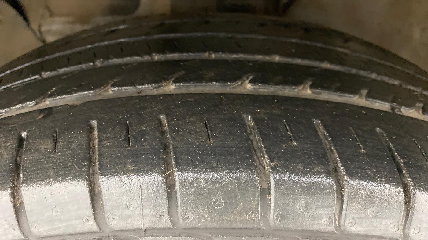 2015 Hyundai Creta 1.6 SX PLUS PETROL, Petrol, Manual, 35,025 km, Left Front Tyre Tread