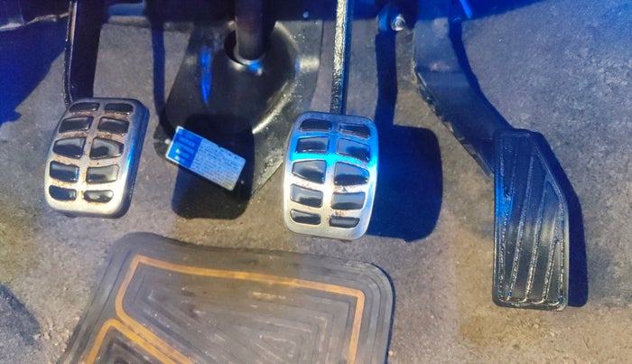 2016 Maruti Alto K10 VXI, Petrol, Manual, 77,388 km, Pedals