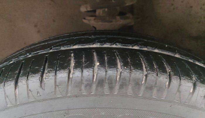 2016 Maruti Alto K10 VXI, Petrol, Manual, 77,388 km, Left Front Tyre Tread