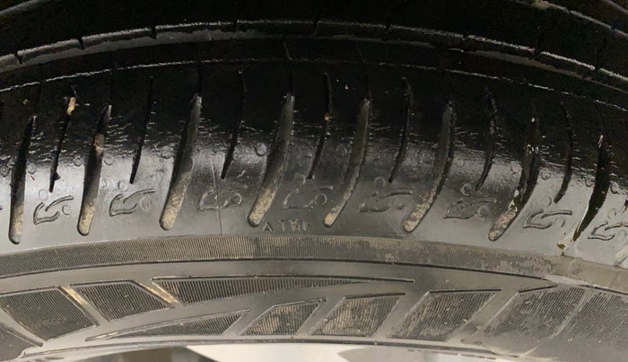 2021 KIA SONET HTX 1.0 IMT, Petrol, Manual, 21,463 km, Left Rear Tyre Tread