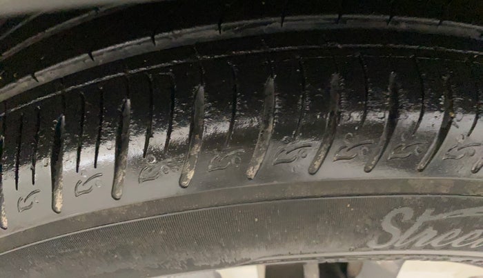 2021 KIA SONET HTX 1.0 IMT, Petrol, Manual, 21,463 km, Right Front Tyre Tread