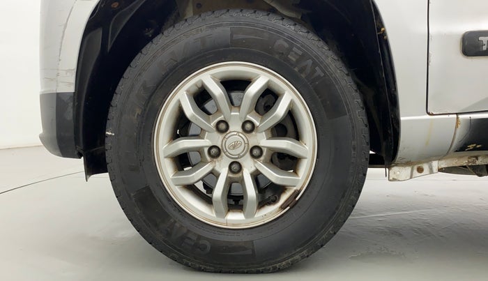 2018 Mahindra TUV300 T8 DUAL TONE, Diesel, Manual, 43,472 km, Left Front Wheel