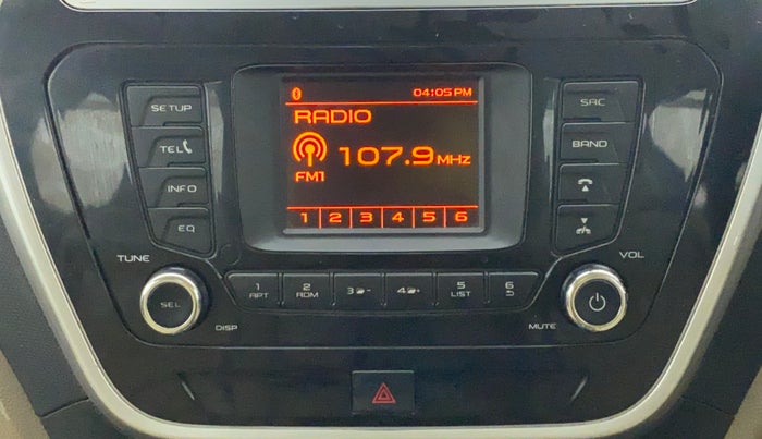 2018 Mahindra TUV300 T8 DUAL TONE, Diesel, Manual, 43,472 km, Infotainment System