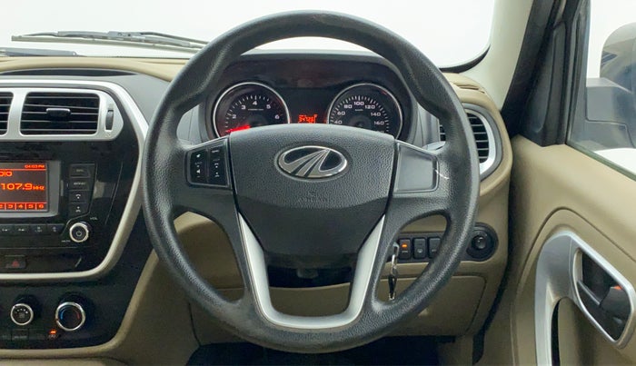 2018 Mahindra TUV300 T8 DUAL TONE, Diesel, Manual, 43,472 km, Steering Wheel Close Up