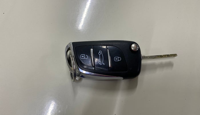 2020 Mahindra Bolero B6 (O), Diesel, Manual, 1,00,394 km, Key Close Up