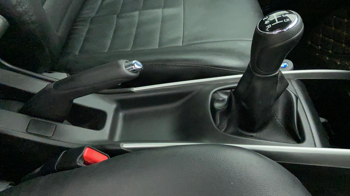 2016 Maruti Baleno ZETA 1.2 K12, Petrol, Manual, 32,932 km, Gear Lever
