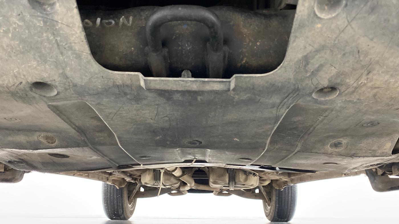2017 Mahindra XUV500 W10 AT FWD, Diesel, Automatic, 68,721 km, Front Underbody