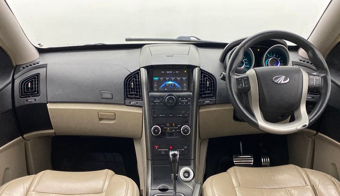 2017 Mahindra XUV500 W10 AT FWD, Diesel, Automatic, 68,721 km, Dashboard