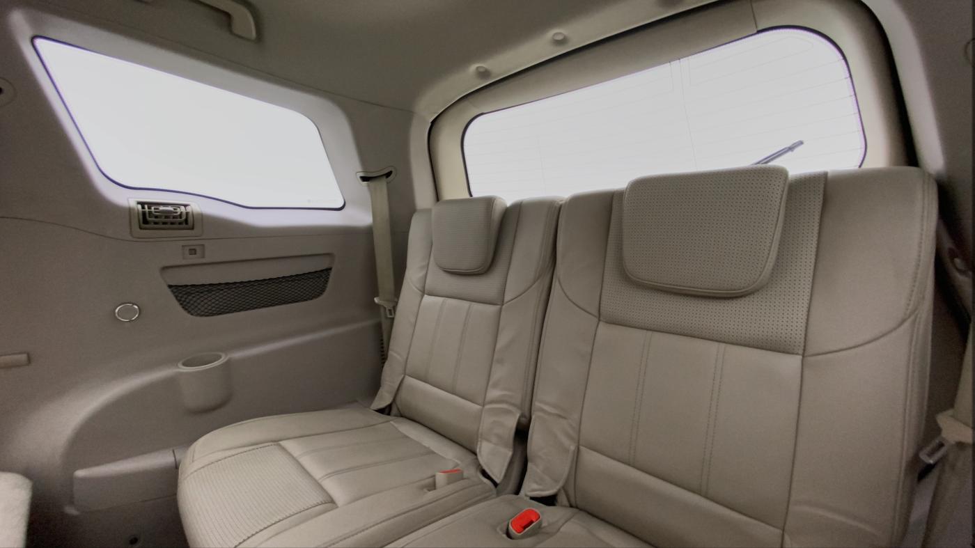 2017 Mahindra XUV500 W10 AT FWD, Diesel, Automatic, 68,721 km, Third Seat Row ( optional )