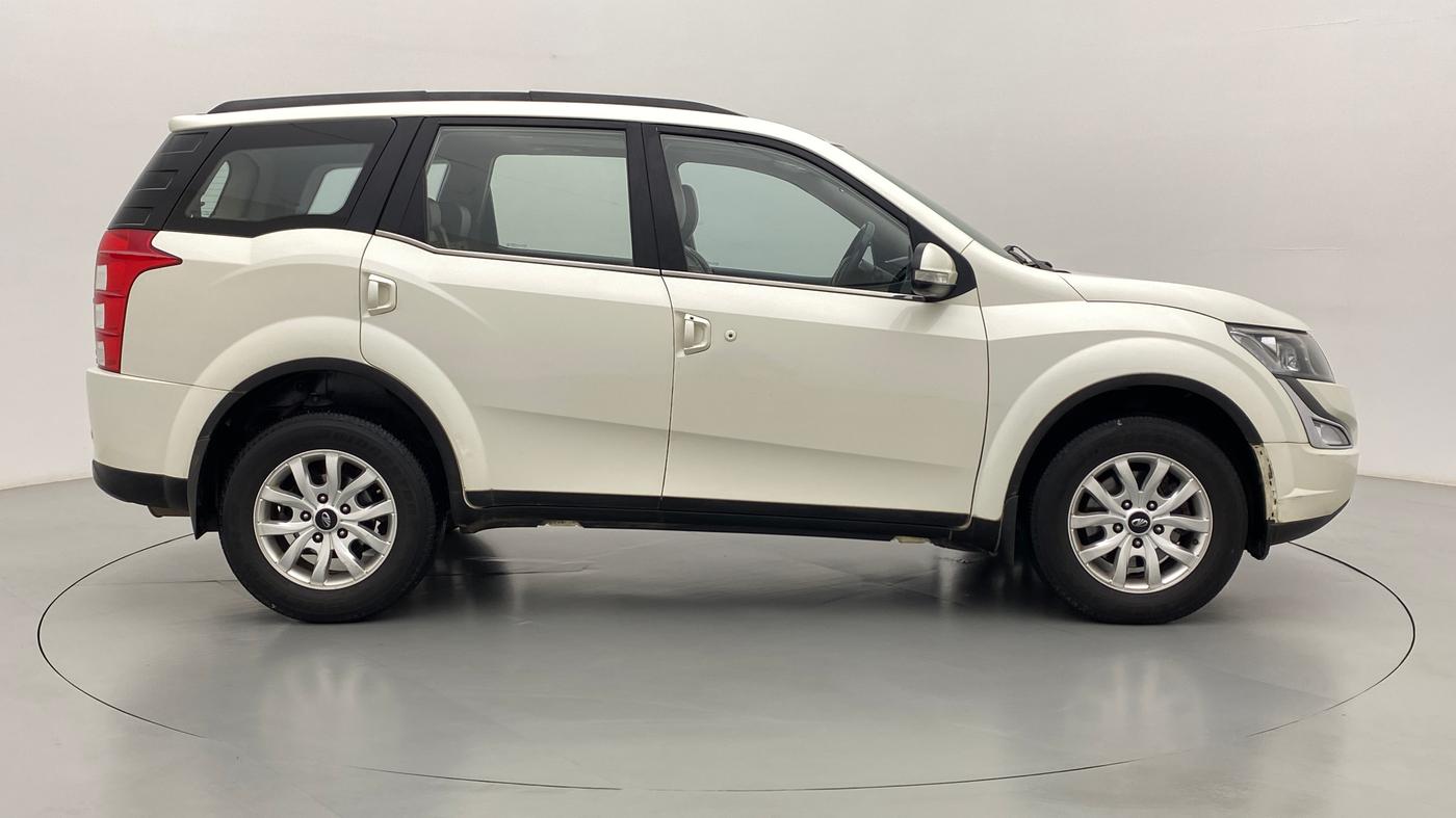 2017 Mahindra XUV500 W10 AT FWD, Diesel, Automatic, 68,721 km, Right Side View