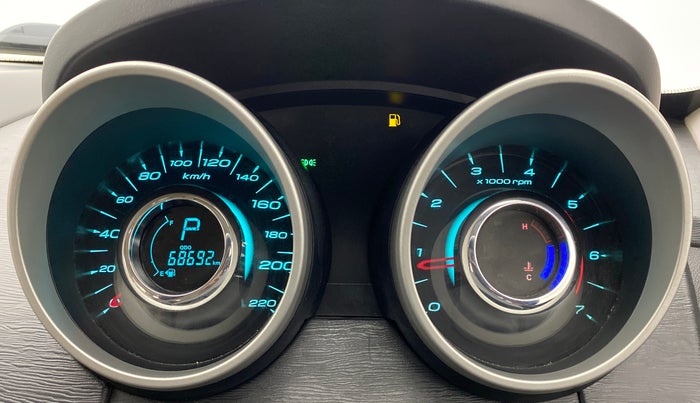 2017 Mahindra XUV500 W10 AT FWD, Diesel, Automatic, 68,721 km, Odometer Image