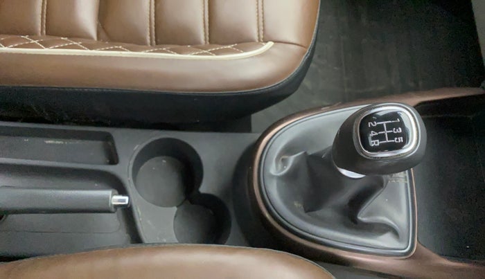 2021 Hyundai AURA SX 1.2, Petrol, Manual, 1,16,017 km, Gear Lever