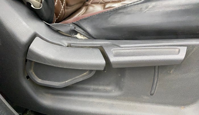 2021 Hyundai AURA SX 1.2, Petrol, Manual, 1,16,017 km, Driver Side Adjustment Panel