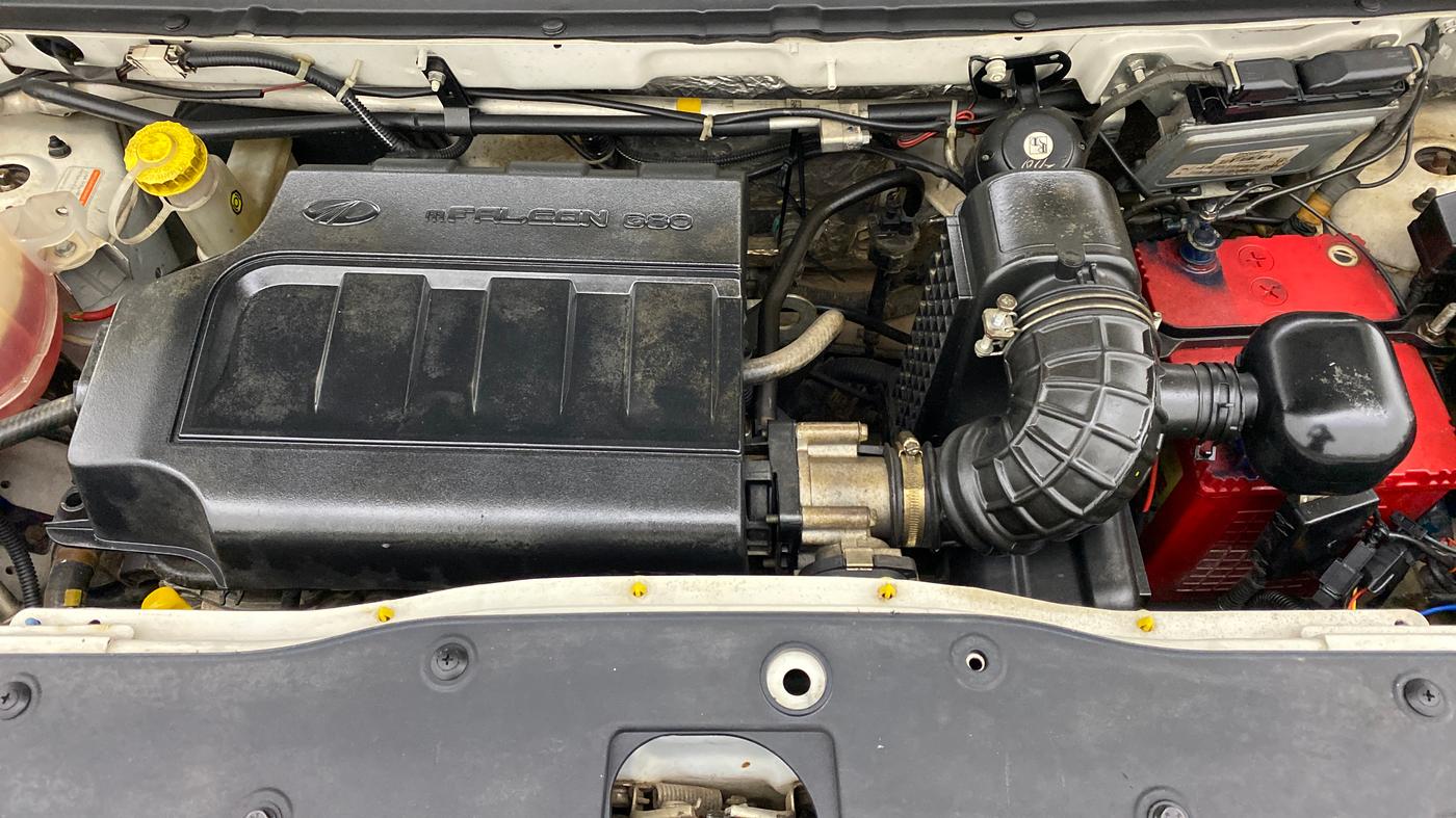 2017 Mahindra KUV 100 NXT K4+ 6S, Petrol, Manual, 40,676 km, Open Bonet