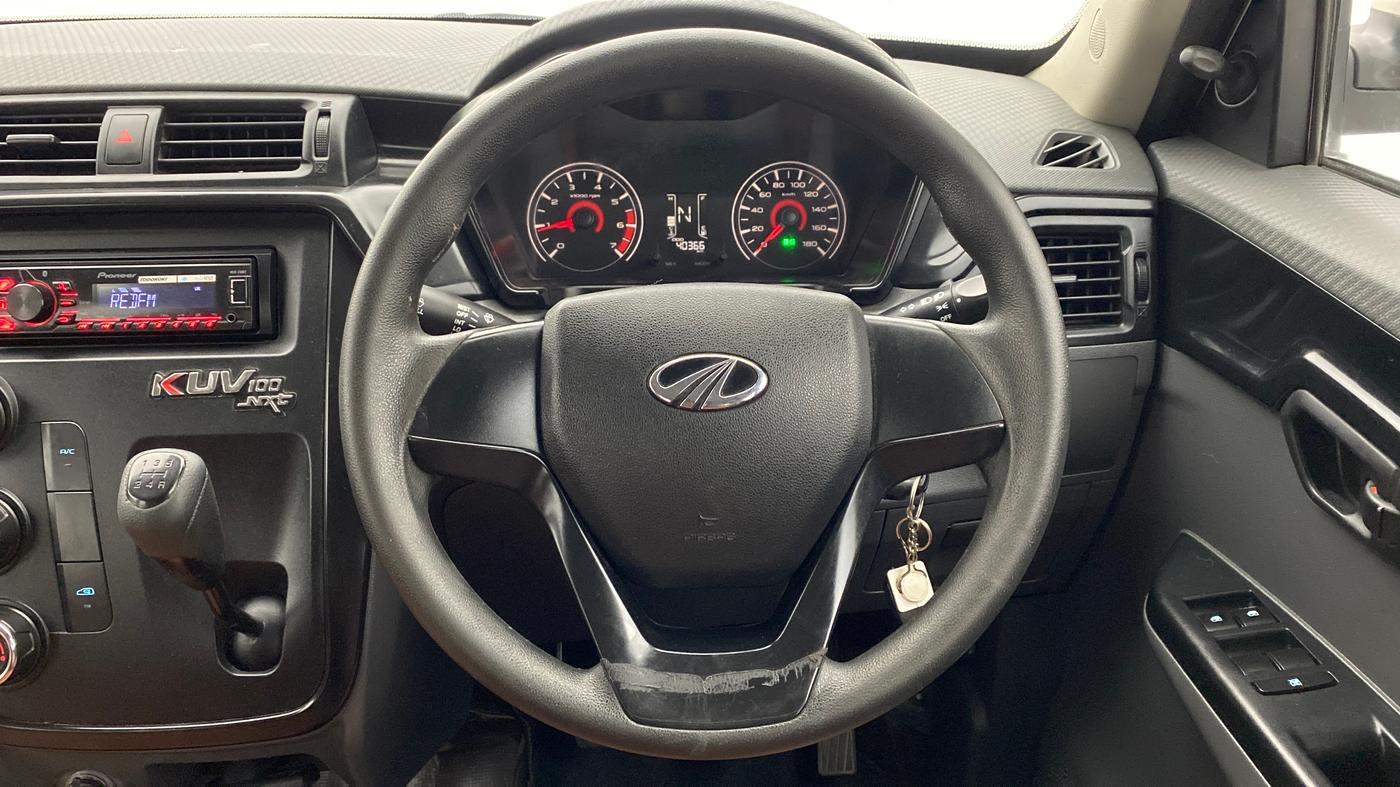 2017 Mahindra KUV 100 NXT K4+ 6S, Petrol, Manual, 40,676 km, Steering Wheel Close Up