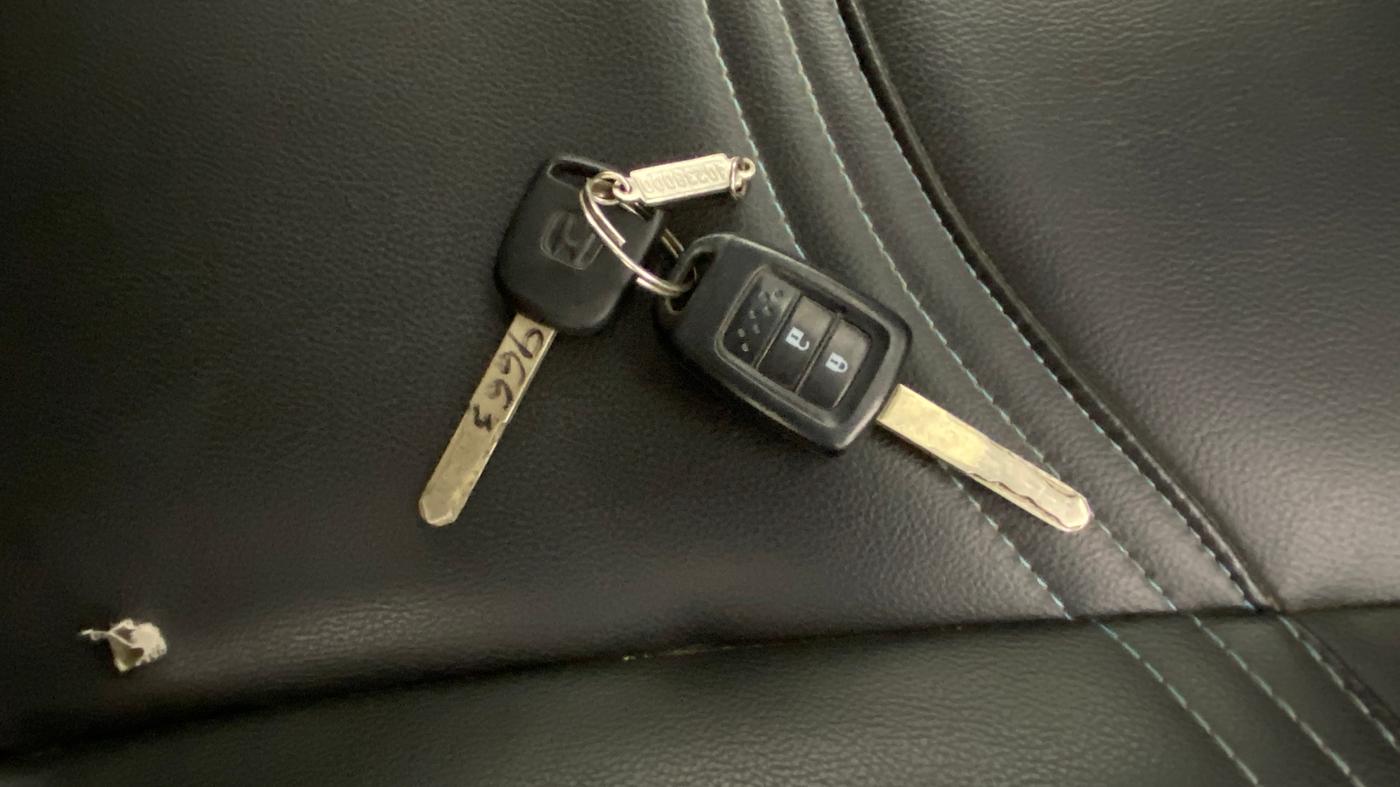 2015 Honda Jazz 1.2L I-VTEC VX, Petrol, Manual, 43,443 km, Key Close Up
