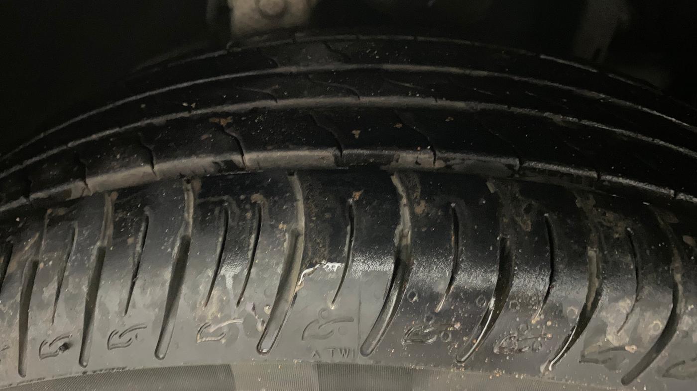 2019 Mahindra MARAZZO M4 7 STR, Diesel, Manual, 35,045 km, Right Front Tyre Tread