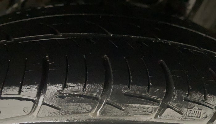 2014 Honda Amaze 1.5L I-DTEC EX, Diesel, Manual, 31,837 km, Left Rear Tyre Tread