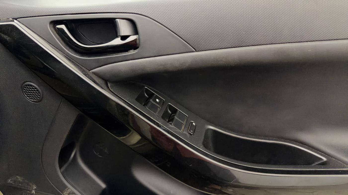 2023 Tata NEXON XZA PLUS LUX SUNROOF KAZIRANGA PETROL, Petrol, Automatic, 60,732 km, Driver Side Door Panels Control