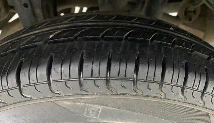 2014 Maruti Alto 800 LXI, Petrol, Manual, 21,935 km, Right Rear Tyre Tread