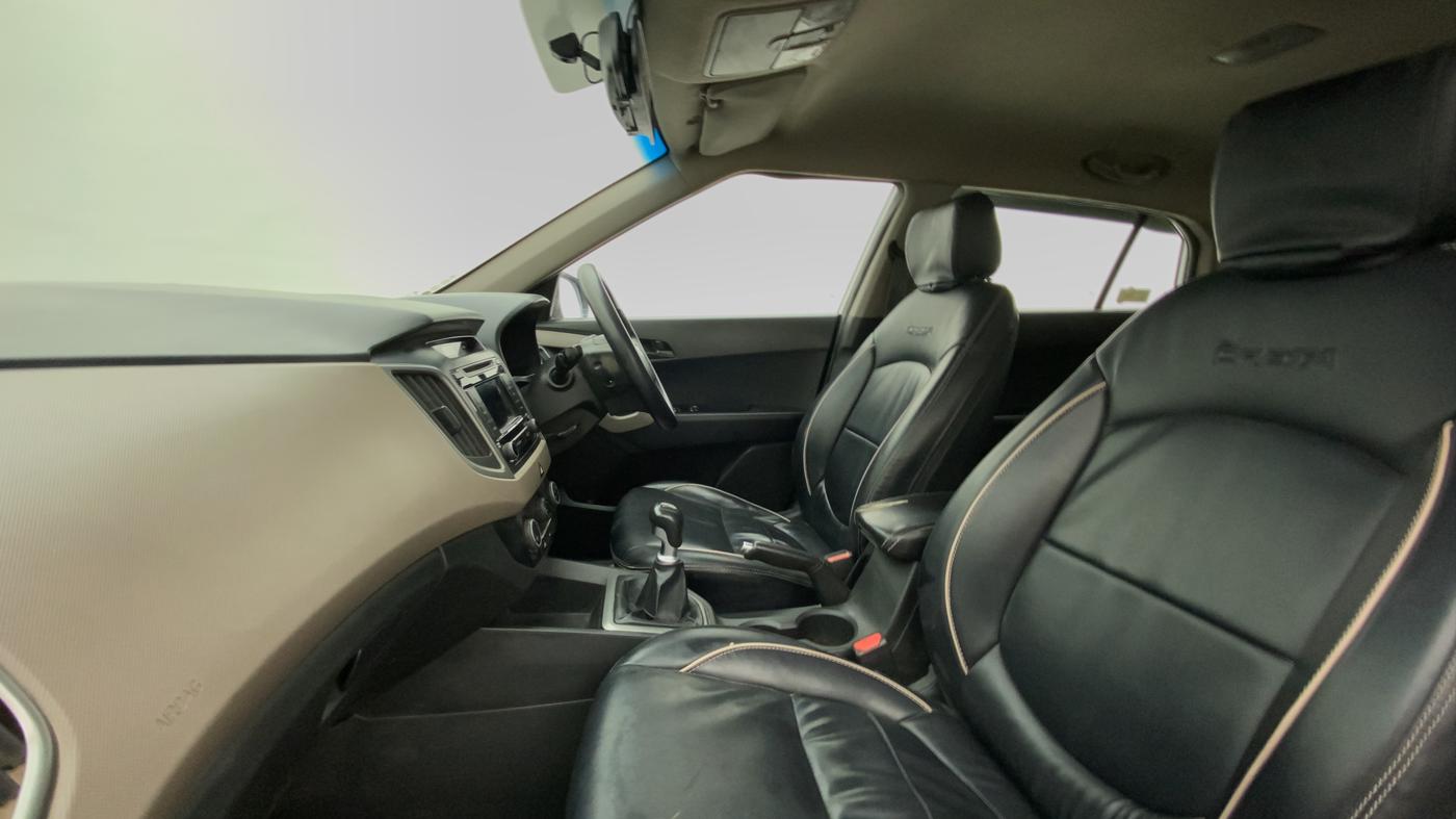2016 Hyundai Creta E PLUS 1.6 PETROL, CNG, Manual, 85,035 km, Right Side Front Door Cabin
