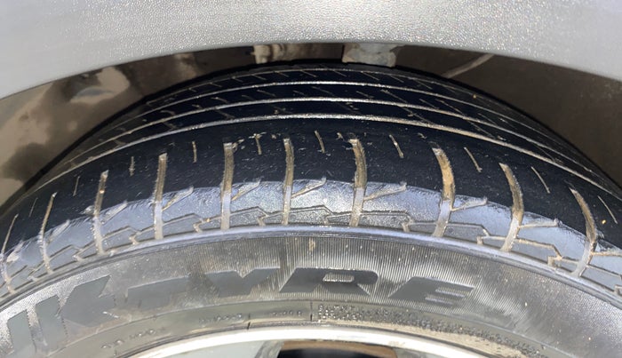 2017 Hyundai Creta SX PLUS AT 1.6 PETROL, CNG, Automatic, 1,17,634 km, Left Front Tyre Tread