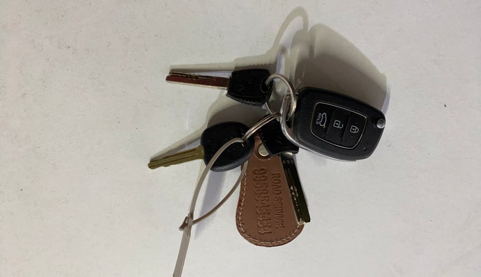 2019 Hyundai VENUE SX 1.0 TURBO, Petrol, Manual, 52,551 km, Key Close Up