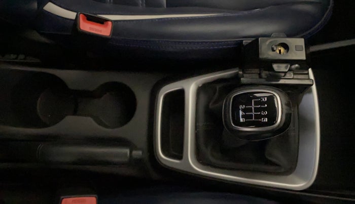 2019 Hyundai VENUE SX 1.0 TURBO, Petrol, Manual, 52,551 km, Gear Lever